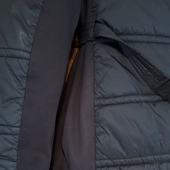 Michael Kors Women's black Puffer Jacket with Belt - Picture 10 of 12